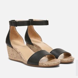 Naturalizer Aveda Black and Tan Wedge Sandals, WIDE WIDTH, size 9. New, no box